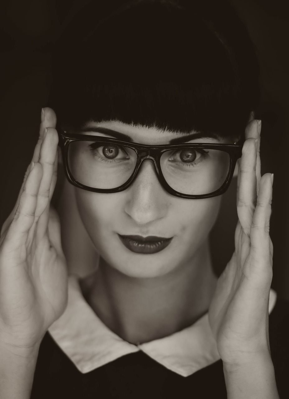 woman, portrait, glasses-1281650.jpg